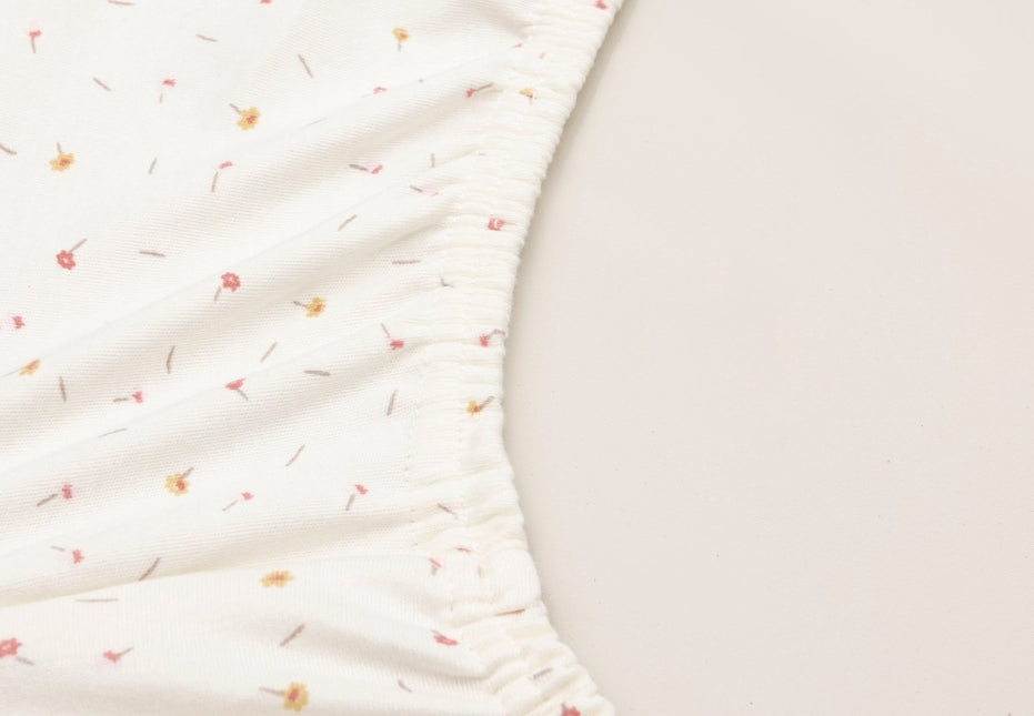 Aankleedkussenhoes - Pretty Picnic koop je bij Babywinkel