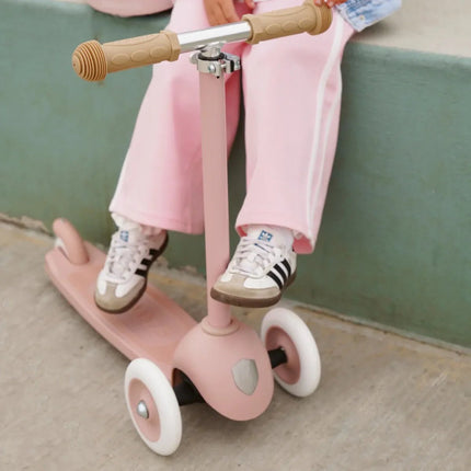 Banwood Eco Kinderstep Dusty Rose koop je bij Babywinkel