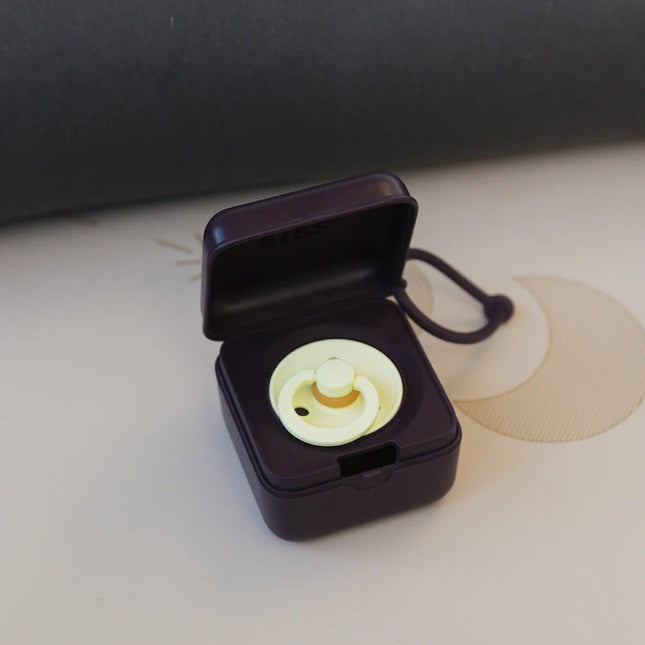 BIBS Speenhouder Plum koop je bij Babywinkel