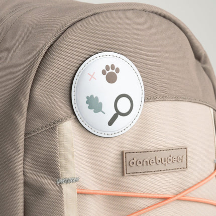 Done By Deer Rugtas Tiny Trails Sand 13L koop je bij Babywinkel