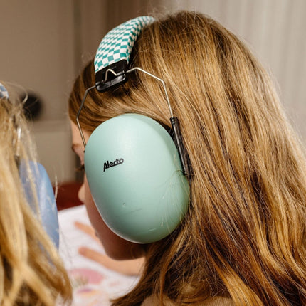 Earmuffs for babies and toddlers - green EOL - Babywinkel - 8712412676415