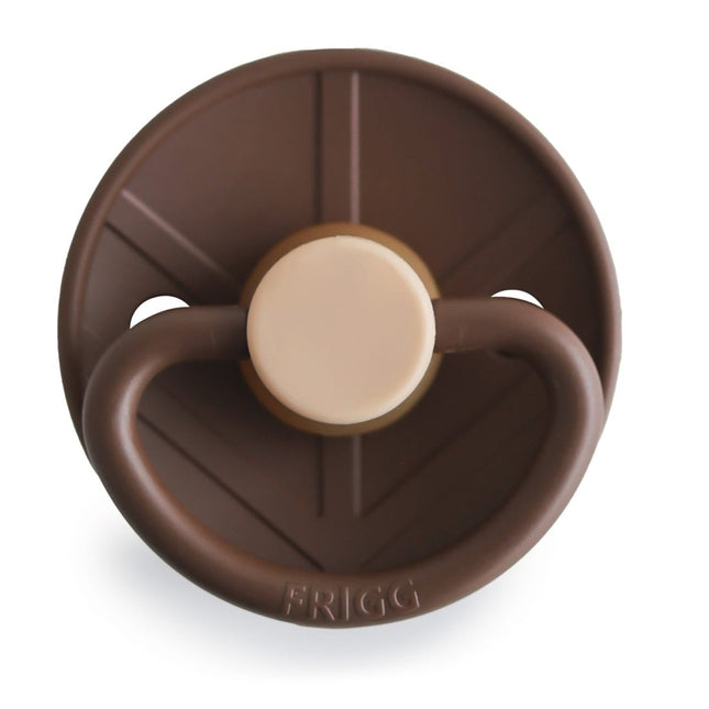 Frigg Speen Maat 1 Little Viking Bjorn Cocoa Latex - Frigg - Babywinkel - 5715239025483