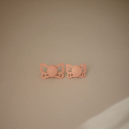 Frigg Speen Maat 2 Butterfly Pretty Peach/Primrose Silicone 2 - Pack - Frigg - Babywinkel - 5715239022352