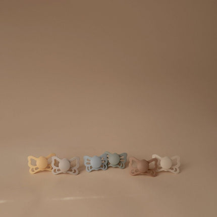 Frigg Speen Maat 2 Butterfly Silky Satin/Cream Silicone 2 - Pack - Frigg - Babywinkel - 5715239022338