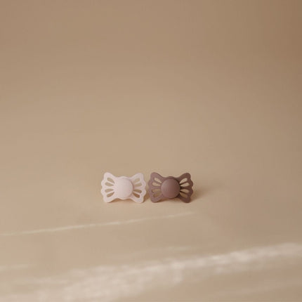 Frigg Speen Maat 2 Lucky White Lilac/Twilight Mauve Silicone 2 - Pack - Frigg - Babywinkel - 5715239022307