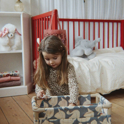 Konges Sløjd Poppenbedje Swan koop je bij Babywinkel