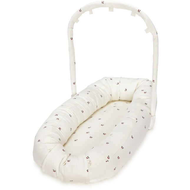 Konges Slojd Babynestje Cherry 83x43cm - Konges Slojd - Babywinkel - 5712982725967