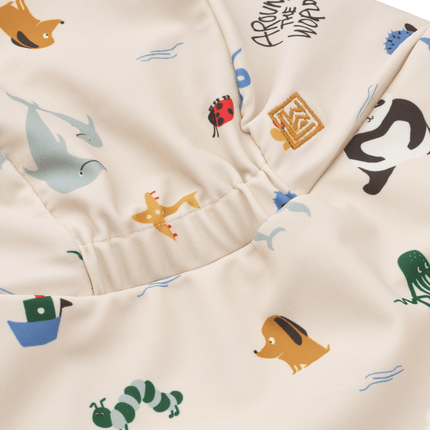 Liewood Zonnehoedje Baby Cecilia Around The World/Sandy koop je bij Babywinkel