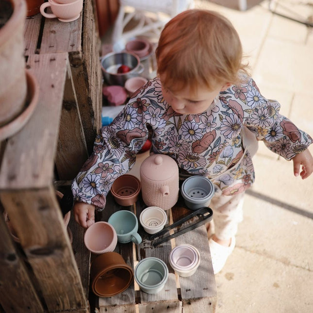 Mushie Slabbetje Long Sleeve Retro Flowers koop je bij Babywinkel