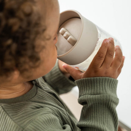 Oefenbeker 360° Celebration Sand koop je bij Babywinkel