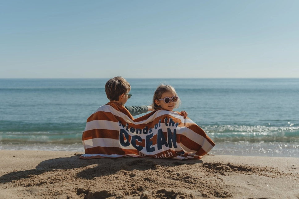 Strand handdoek Ocean world Brown Stripe koop je bij Babywinkel